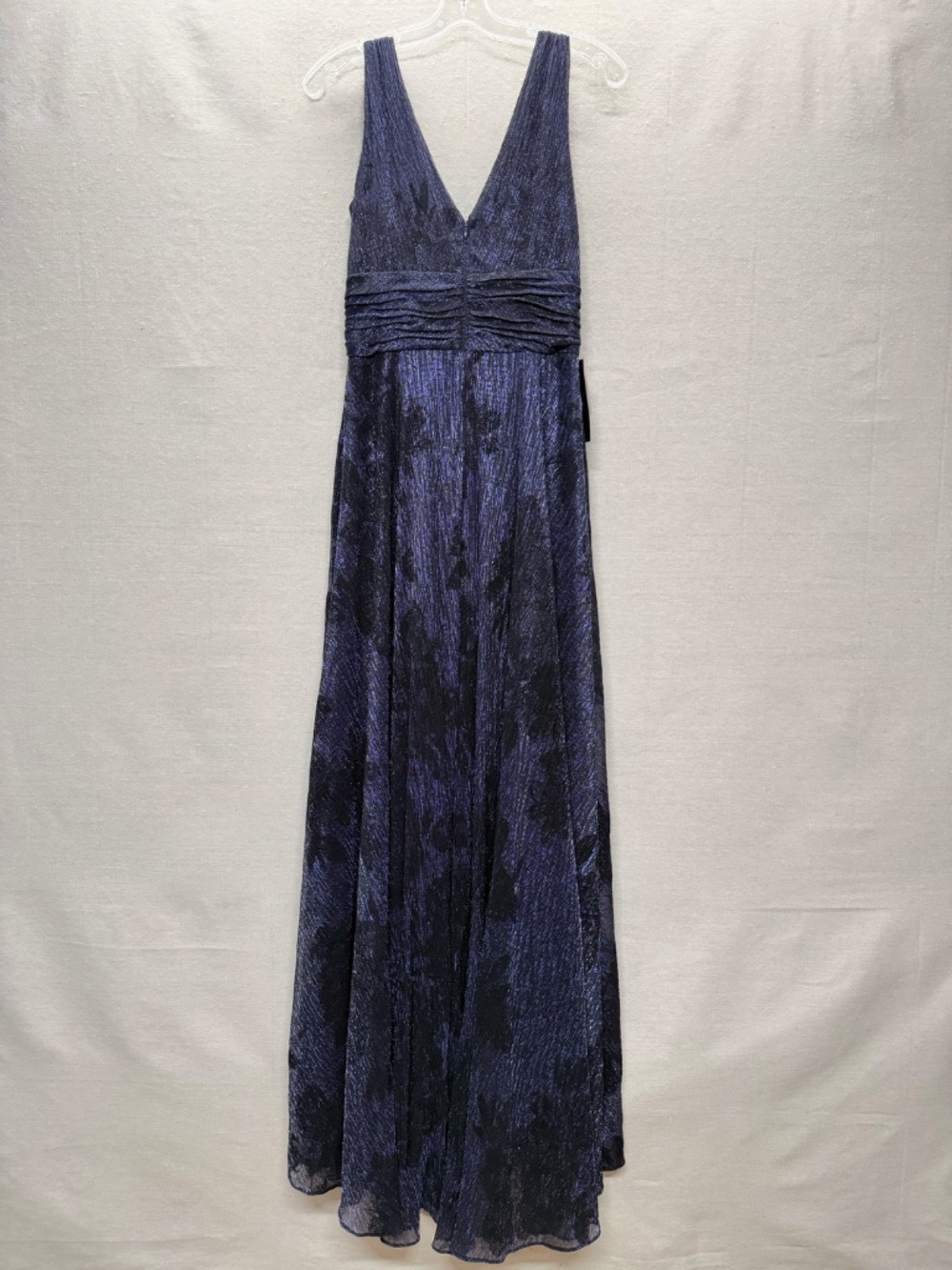 NWT Betsy & Adam Flock Floral Metallic Crinkle Gown - size 6 - Picture 5 of 8